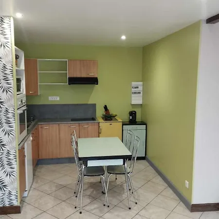 Passementier Centre Du Bourg La Seauve-Sur-Semene